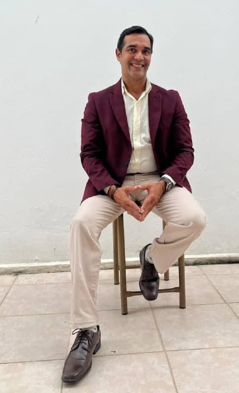 José Peña, Psicólogo, abordaje geronto-geriátrico. Fundador y director de Hogar del Este.